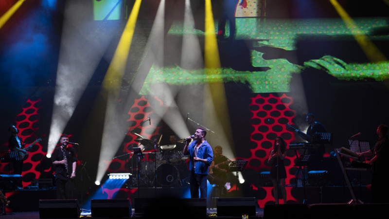 Fashiontv Luxe Resort’ta Oğuzhan Koç’tan Müzik Dolu Gece