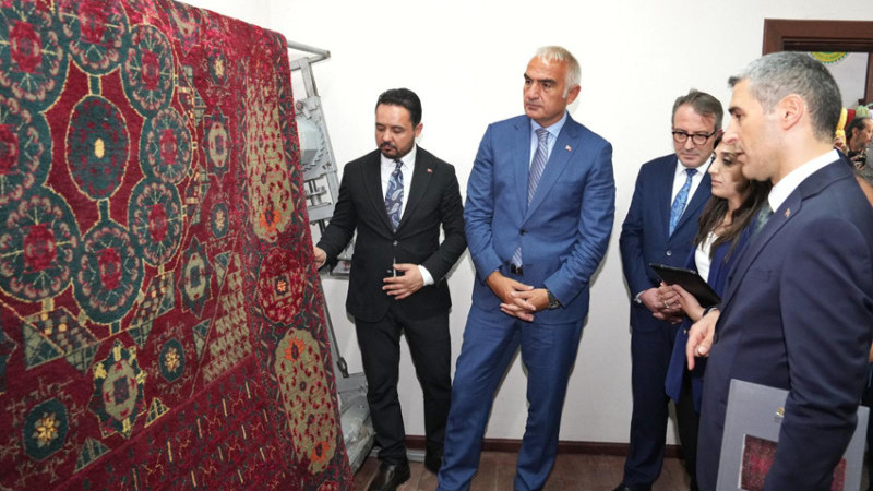 Bakan Ersoy'dan Uşak’a Turizm Vurgusu: “Yabancı Turist Rotalarında Yer Alacak Bir Uşak İçin Çalışıyo