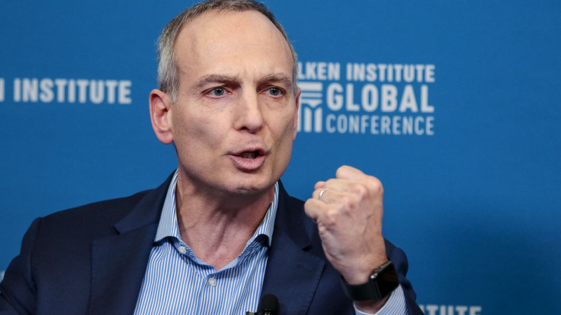 Booking Holdings CEO’su Glenn Fogel’den Aşırı Turizmle Mücadele İçin Yüksek Fiyat ve Kura Sistemi Ön