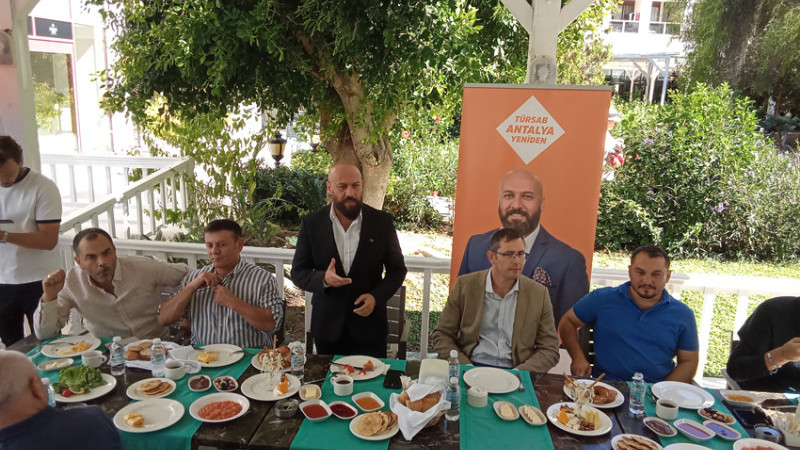 Oktay Ari Adaylığını Açıkladı: “Antalya’nın Turizmde Yeniden Güçlü Sesi Olacağız” 